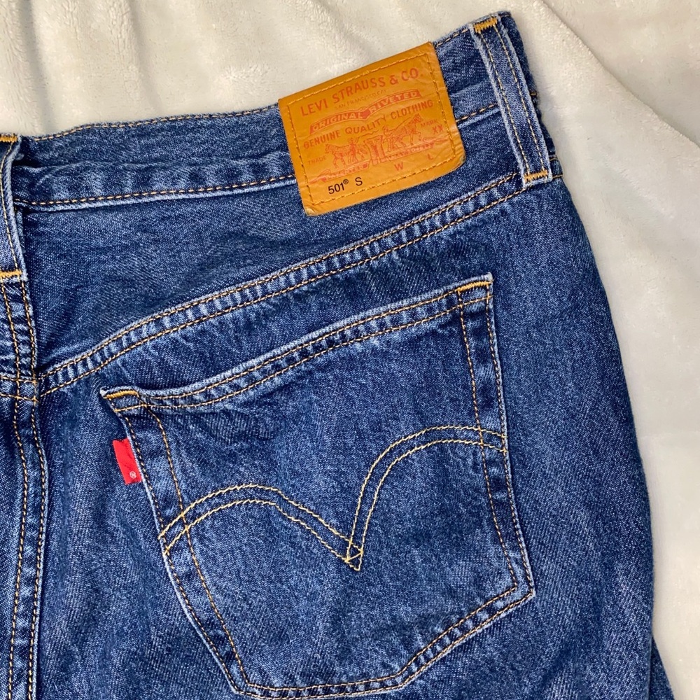 Levi’s 501 Jeans - Picture 3 of 6